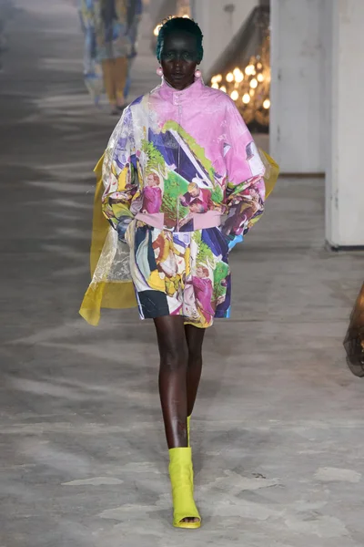 Look 30